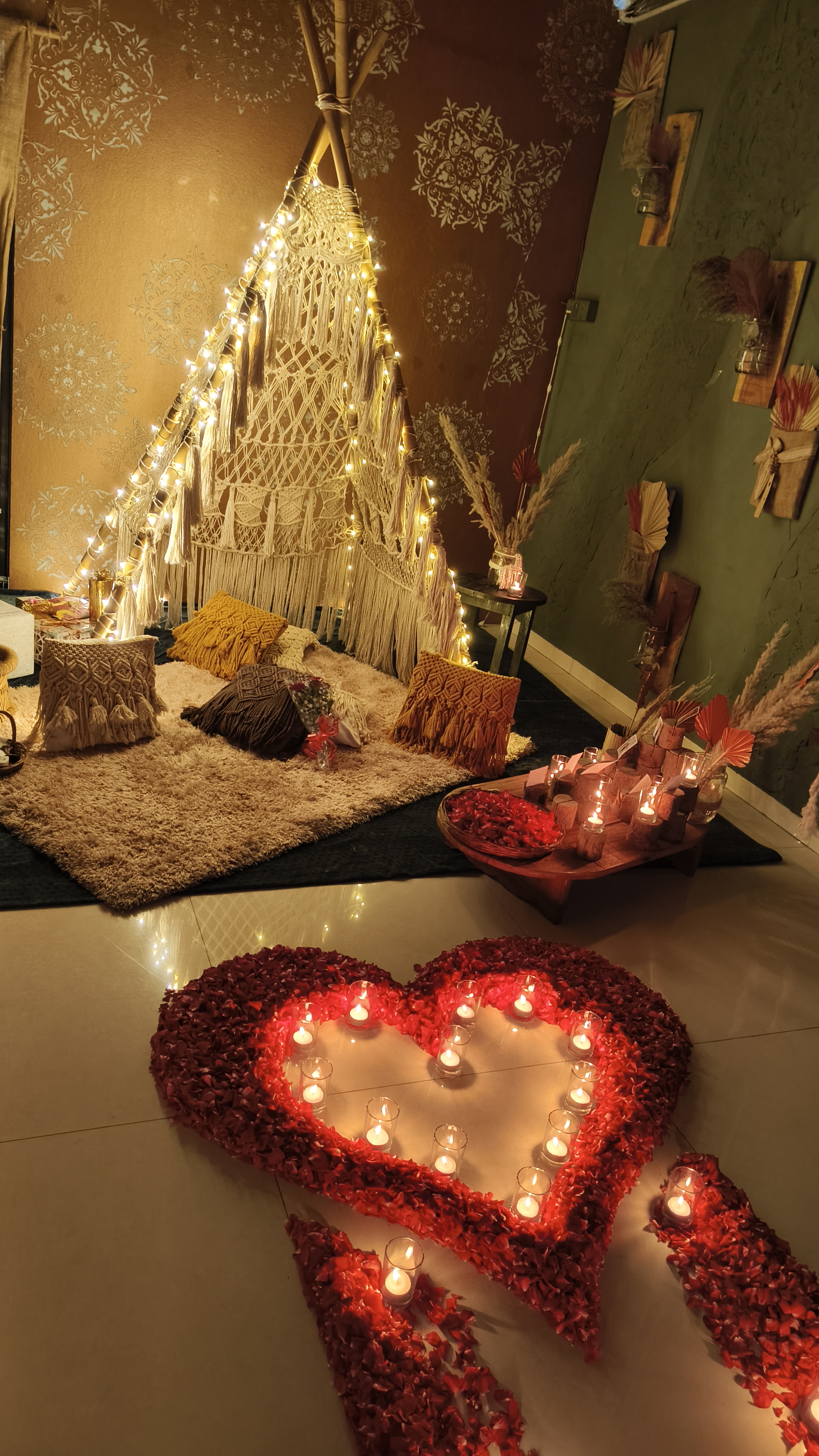 Romantic birthday dinner setup Surat