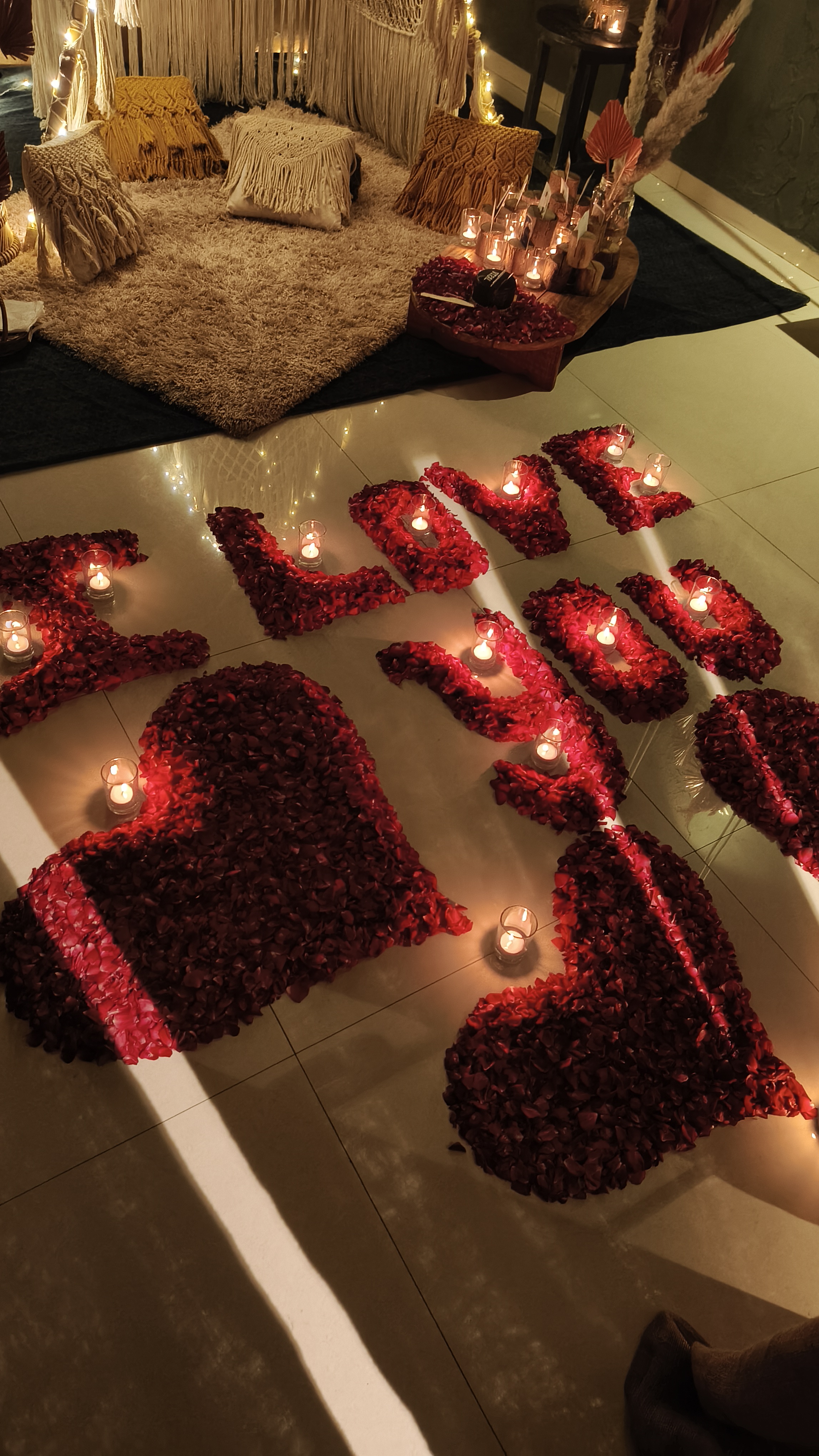 Romantic table decoration Surat