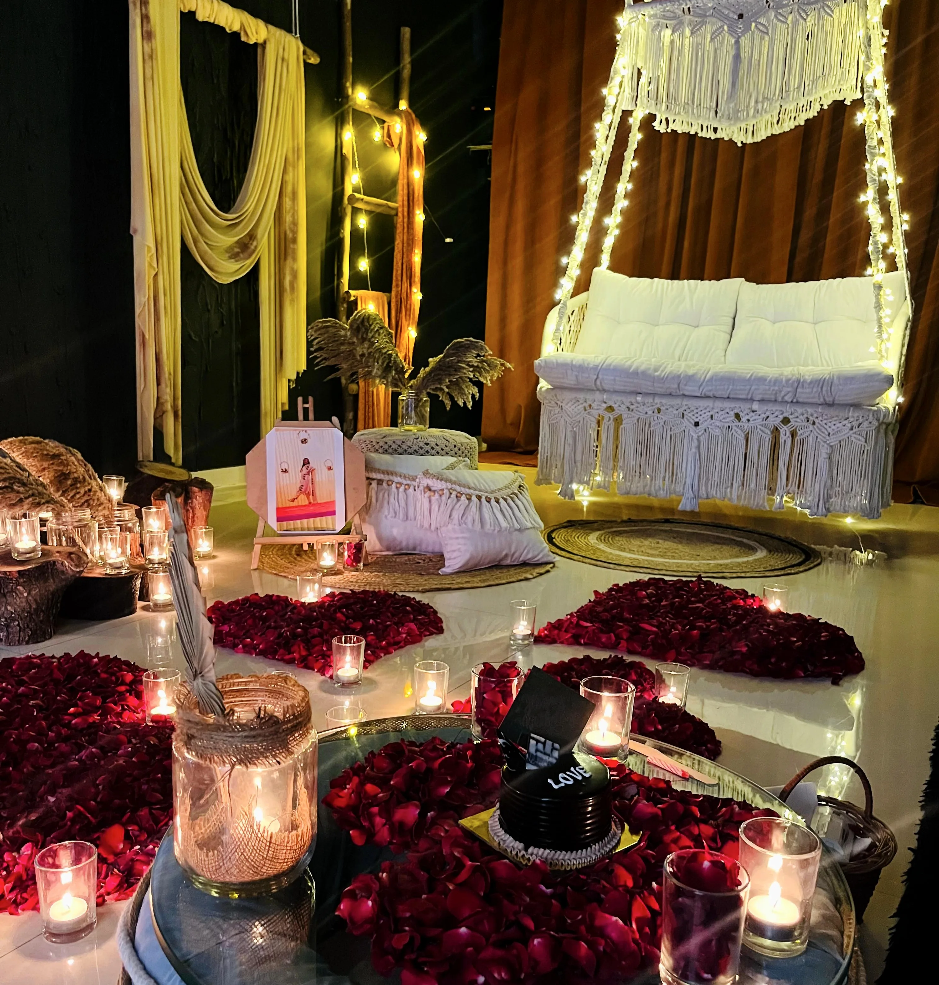 HIVY - Birthday Surprise Planners Team - Birthday Setup Surat