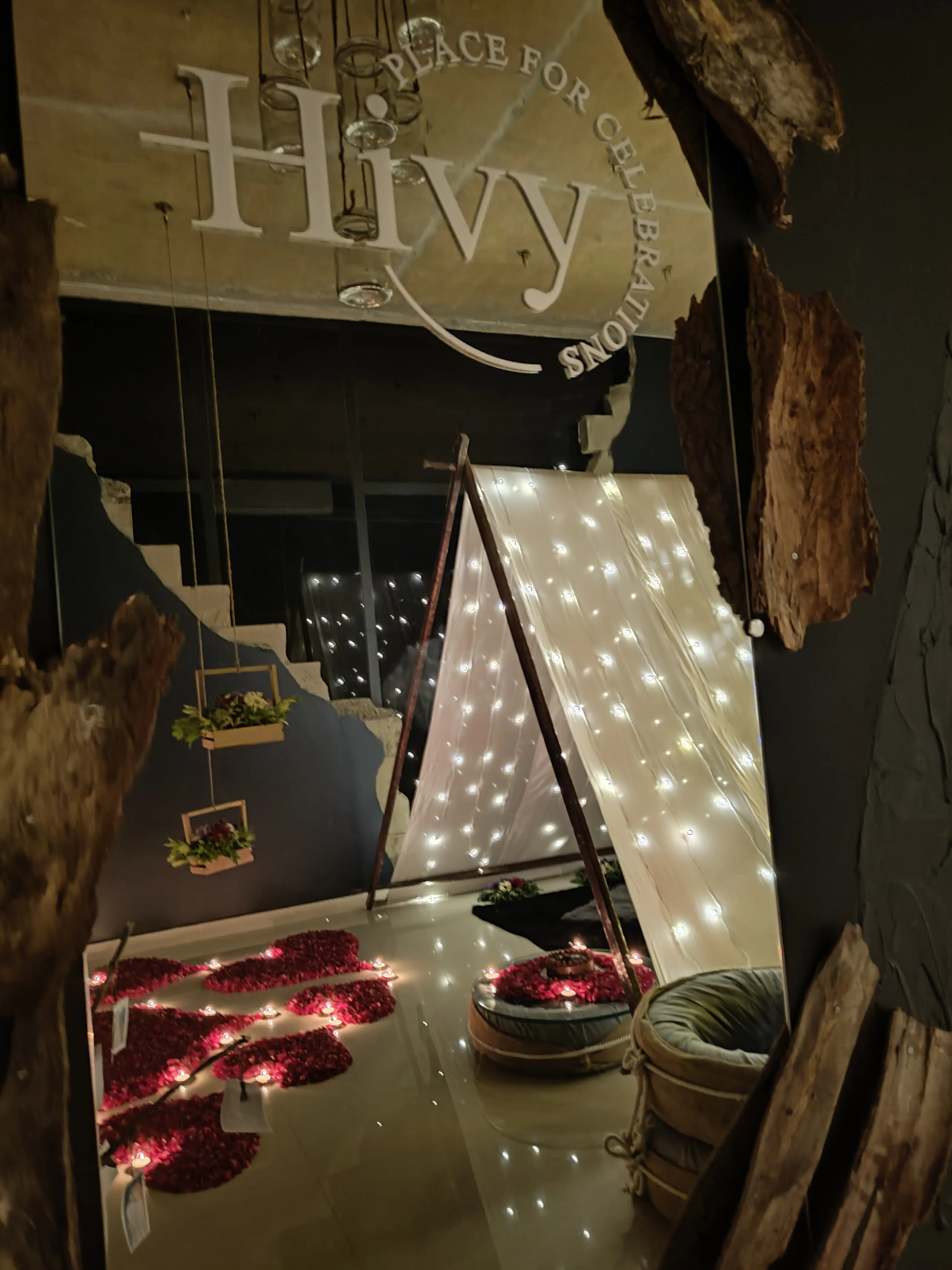 Tent of Romance - Image 12